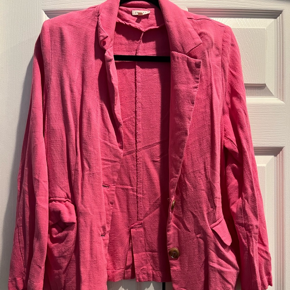 Fun pink linen blazer!